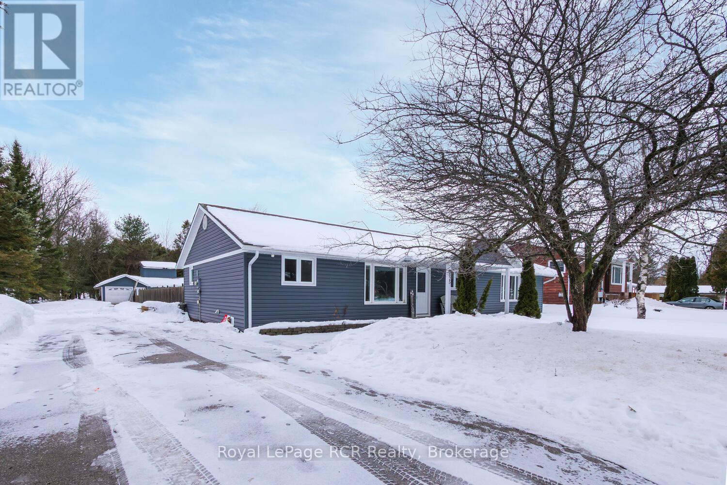 525 AUGUSTA STREET - Photo 2 of 46, Saugeen Shores, Ontario