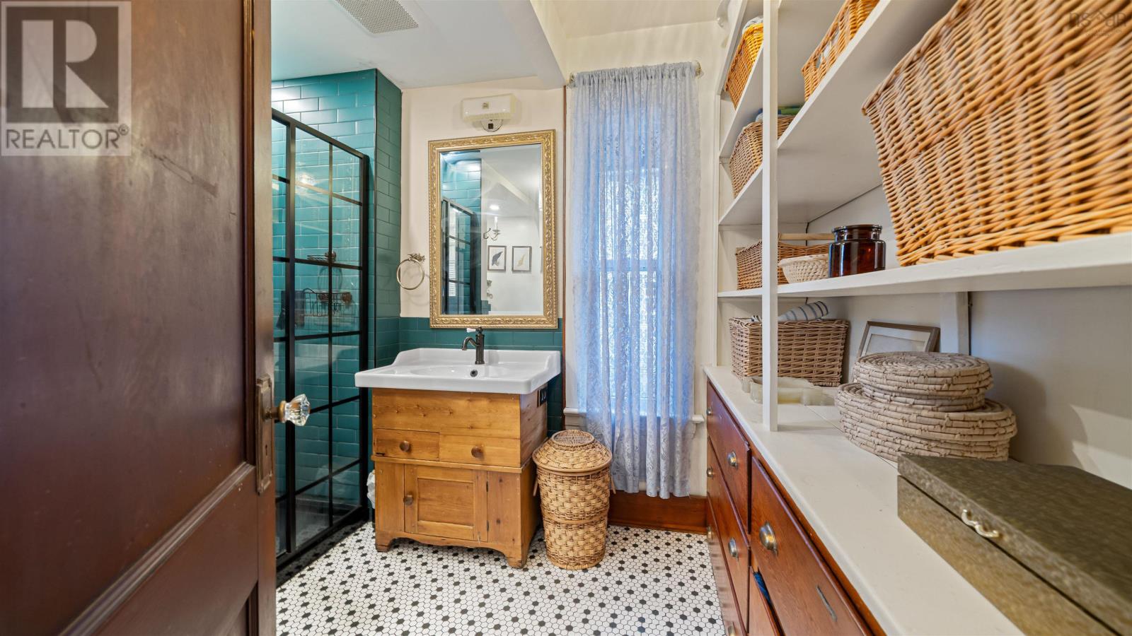 Property 34 of 50 of 132 Prince Albert Road