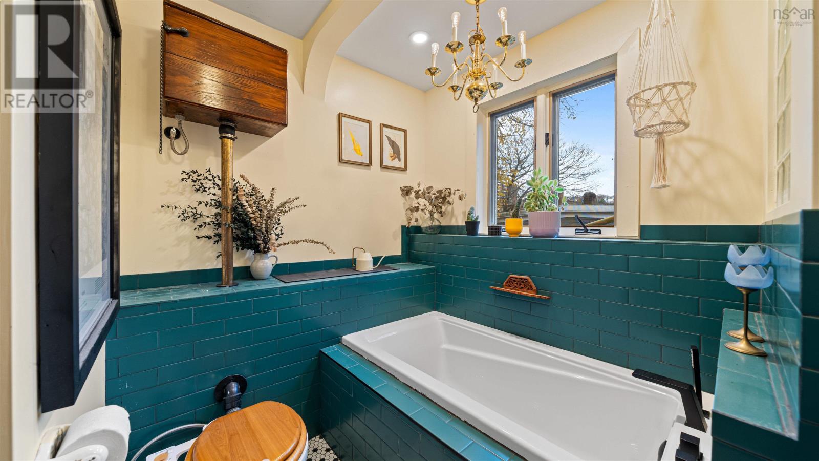 Property 35 of 50 of 132 Prince Albert Road