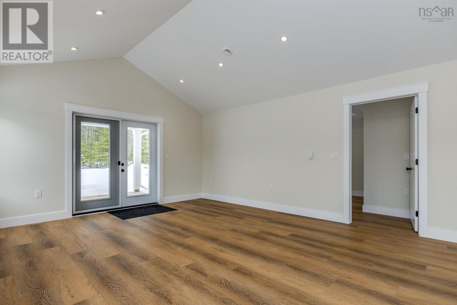 Property 25 of 50 of 44 Amelia Ave