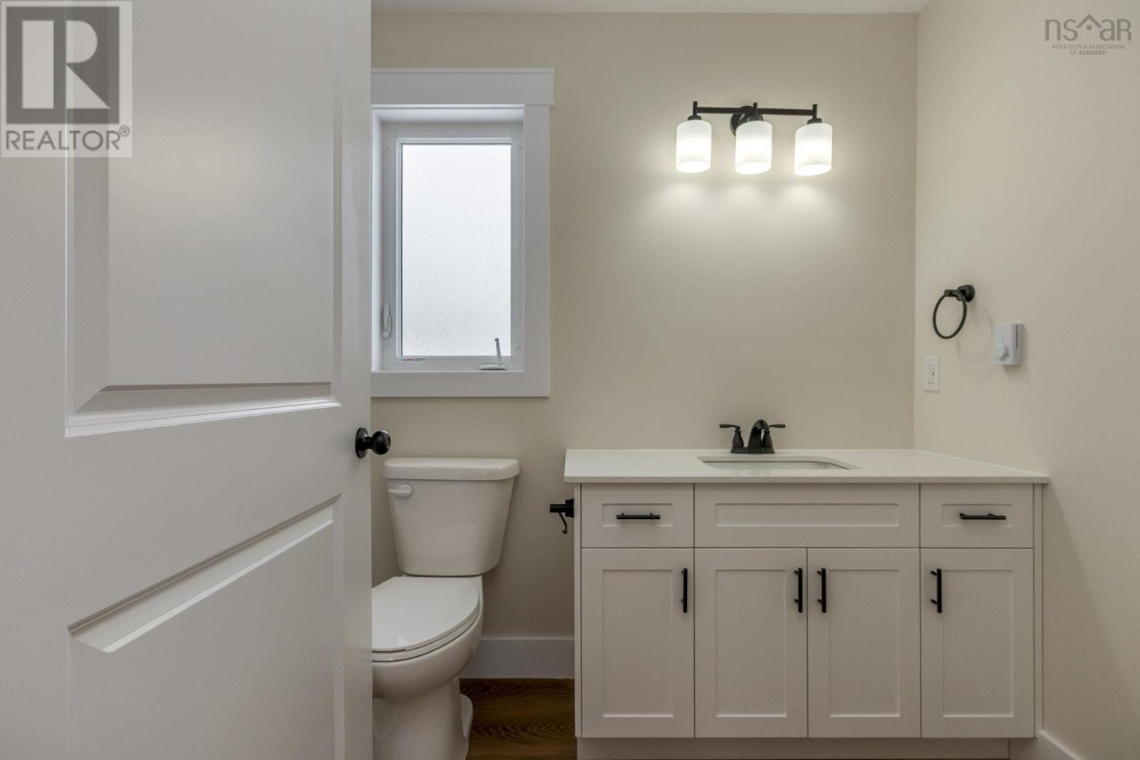 Property 37 of 50 of 44 Amelia Ave