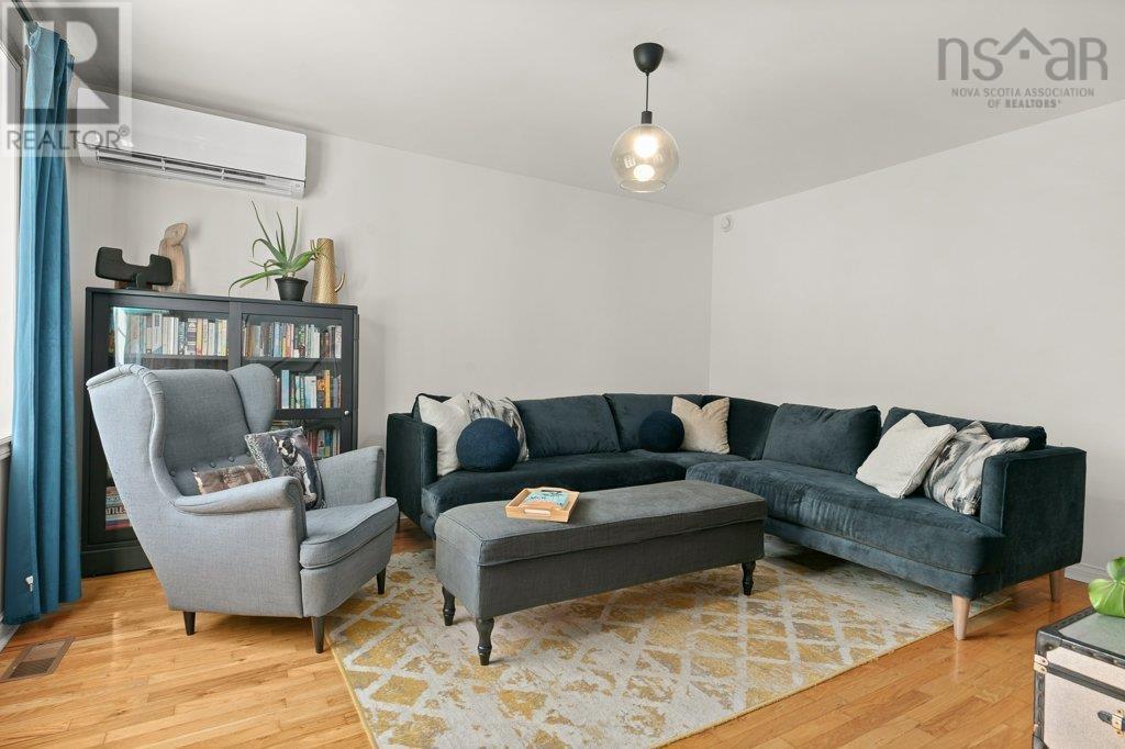 Property 13 of 49 of 9 PACIFIC Avenue