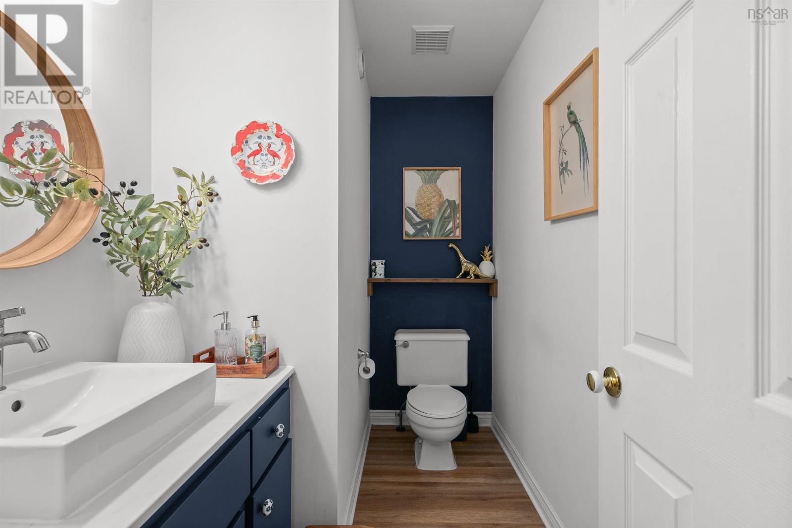 Property 26 of 49 of 9 PACIFIC Avenue