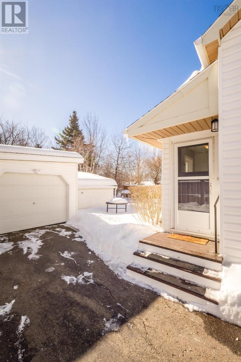 159 Pleasant Street - Photo 4 of 43, Wolfville, Nova Scotia