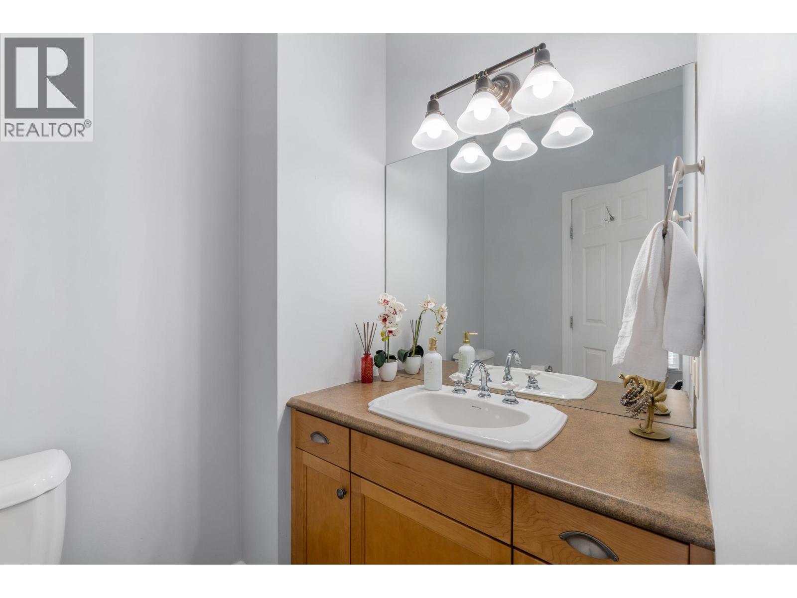 6 380 Providence Avenue, Kelowna