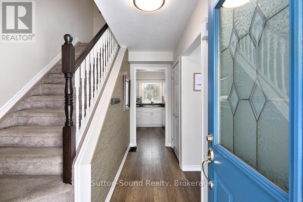 468 8TH AVENUE E - Photo 4 of 37, Owen Sound, Ontario