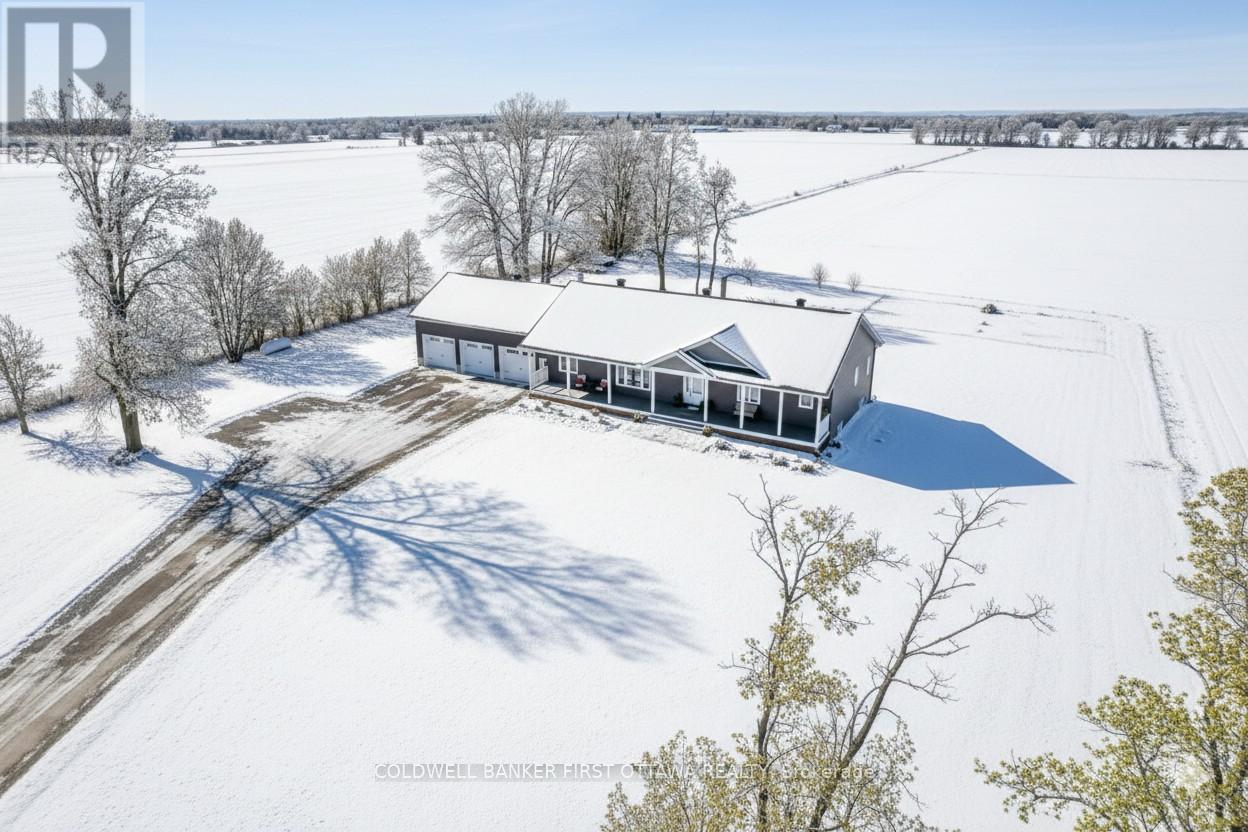 800 WABA ROAD - Photo 2 of 39, Mississippi Mills, Ontario