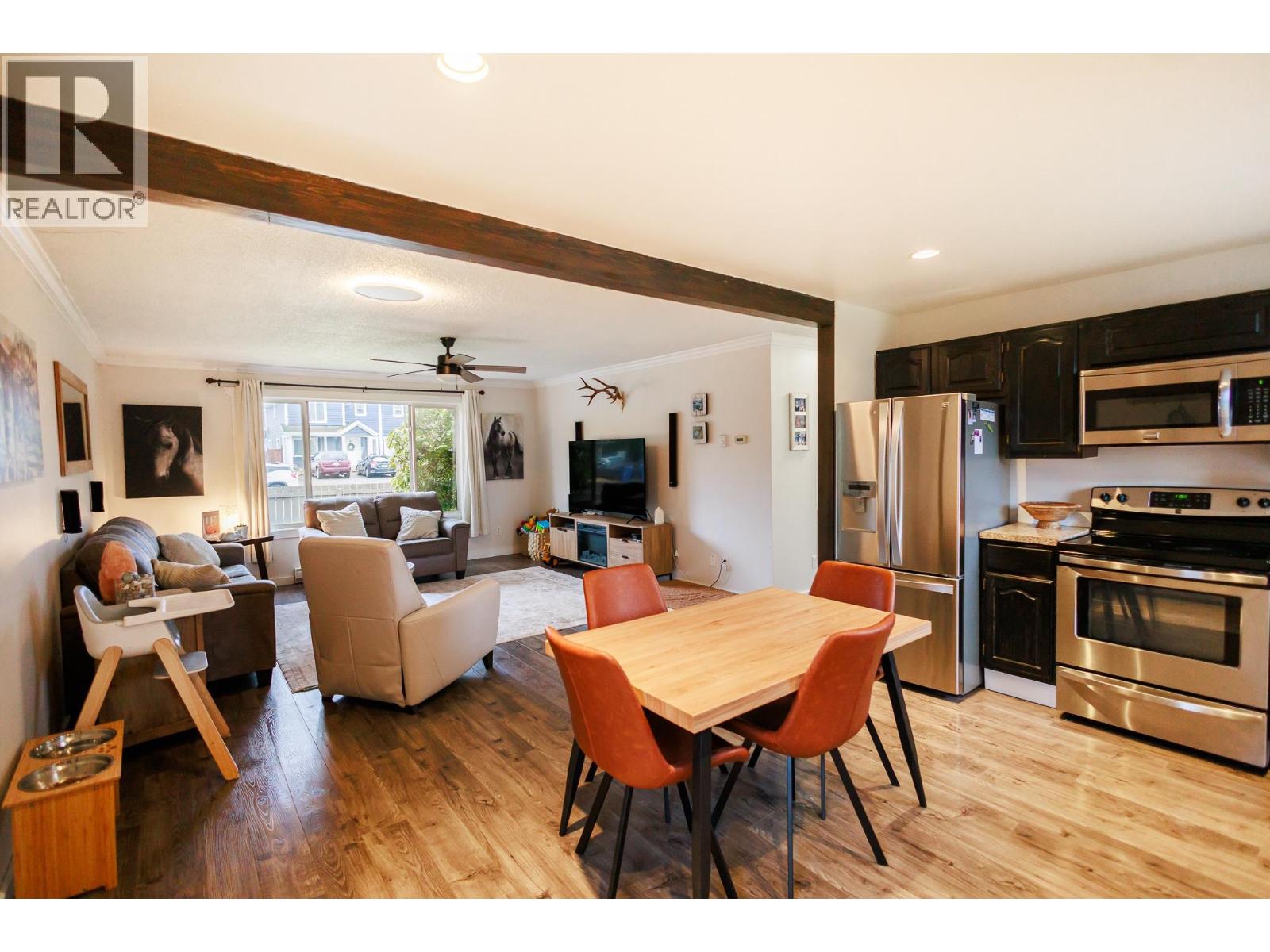 4638 GRAHAM Avenue, Terrace