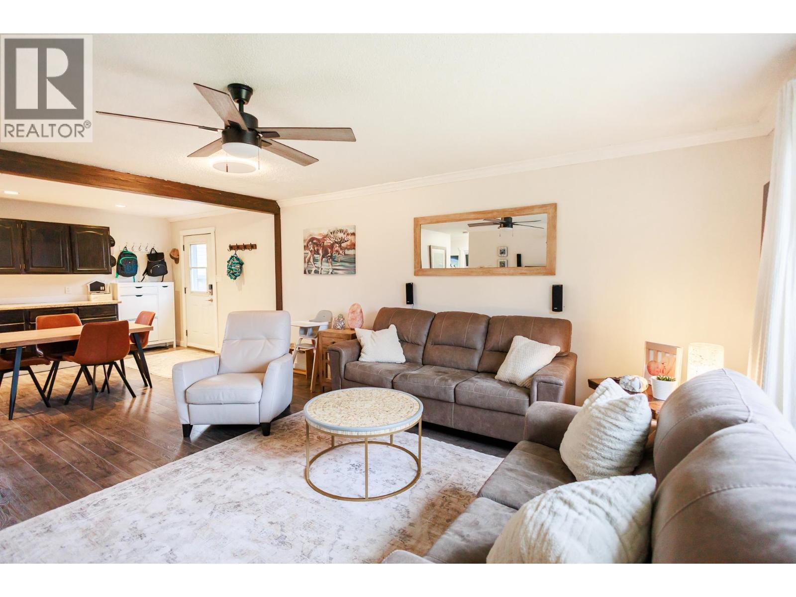 4638 GRAHAM Avenue, Terrace