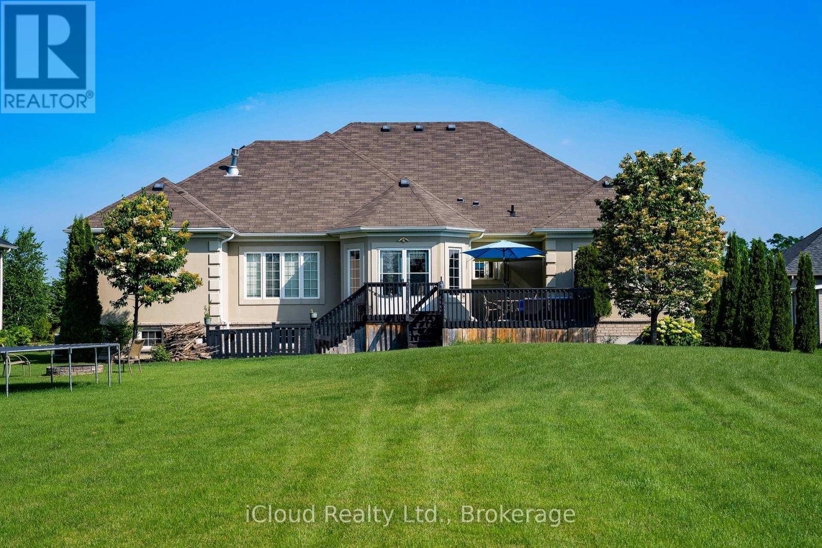 17 MAPLE DRIVE - 18