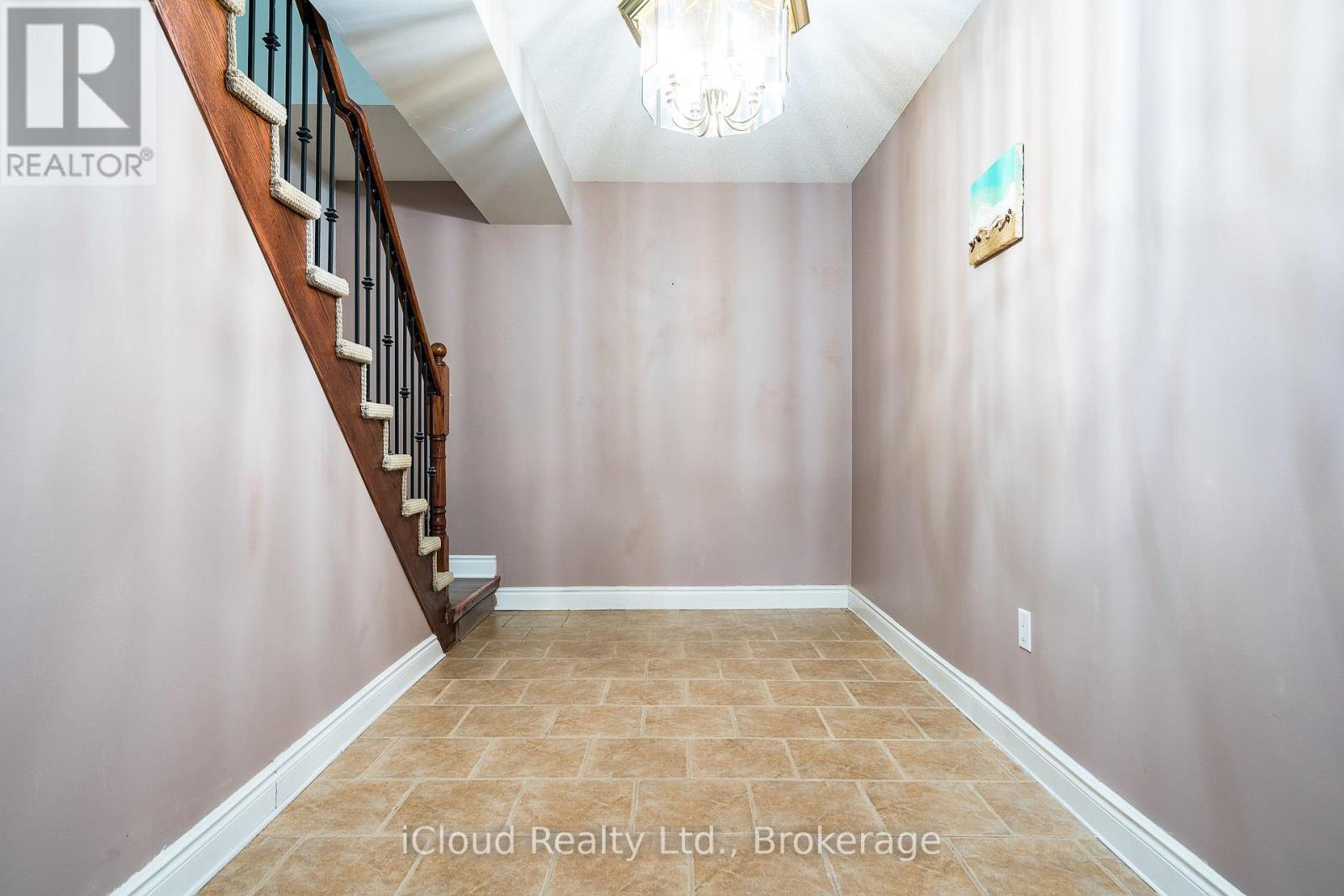 17 MAPLE DRIVE - 39