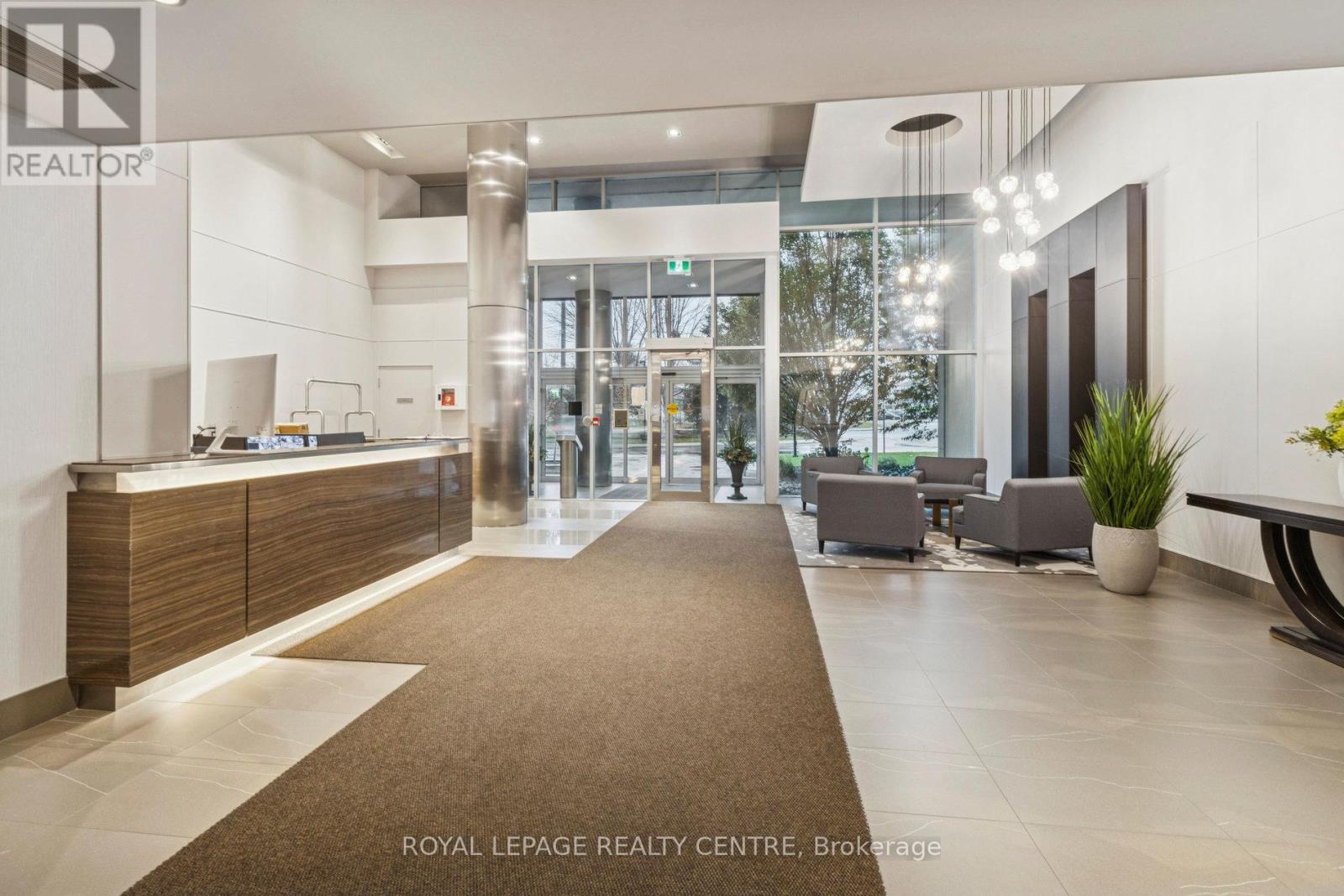 1055 Southdown Unit 1503 photo 5