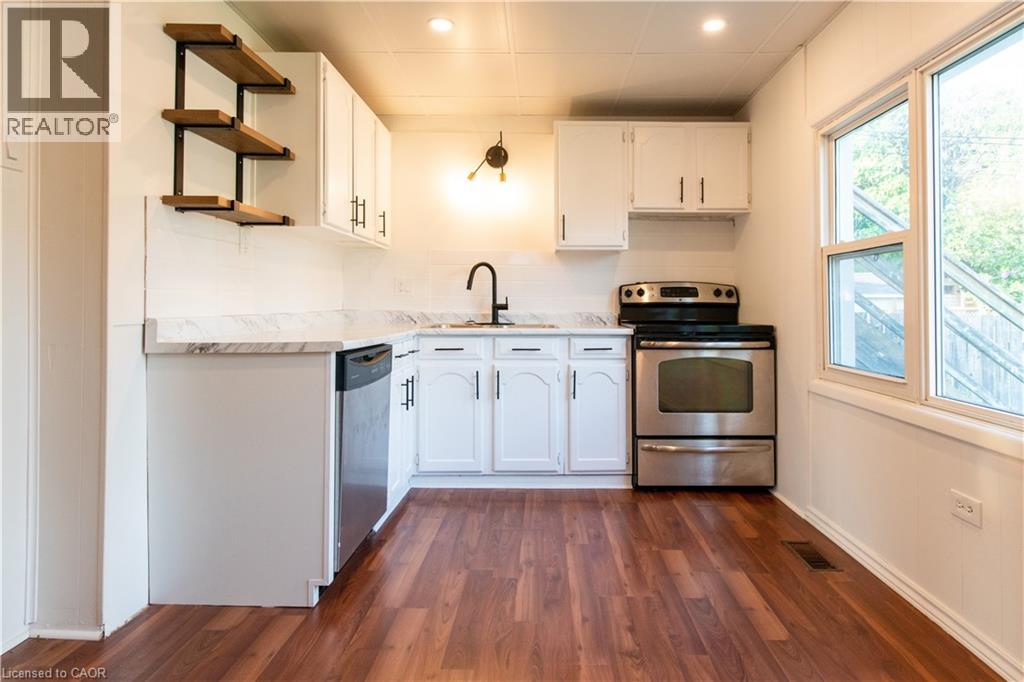 49 PROVINCE Unit 1 photo 5