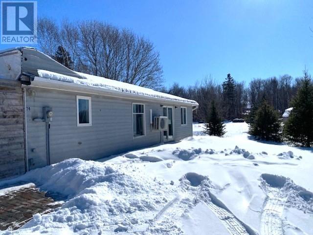 72-74 ANDREWS DRIVE - 1