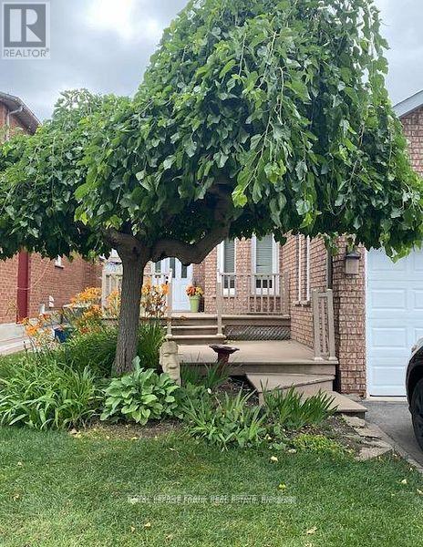 7 WINTERBERRY DRIVE - Photo 2 of 41, Whitby (Rolling Acres), Ontario