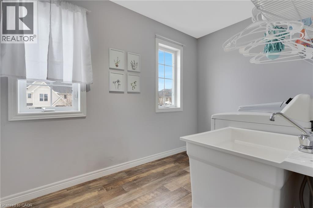 147 BROWN Street - 35