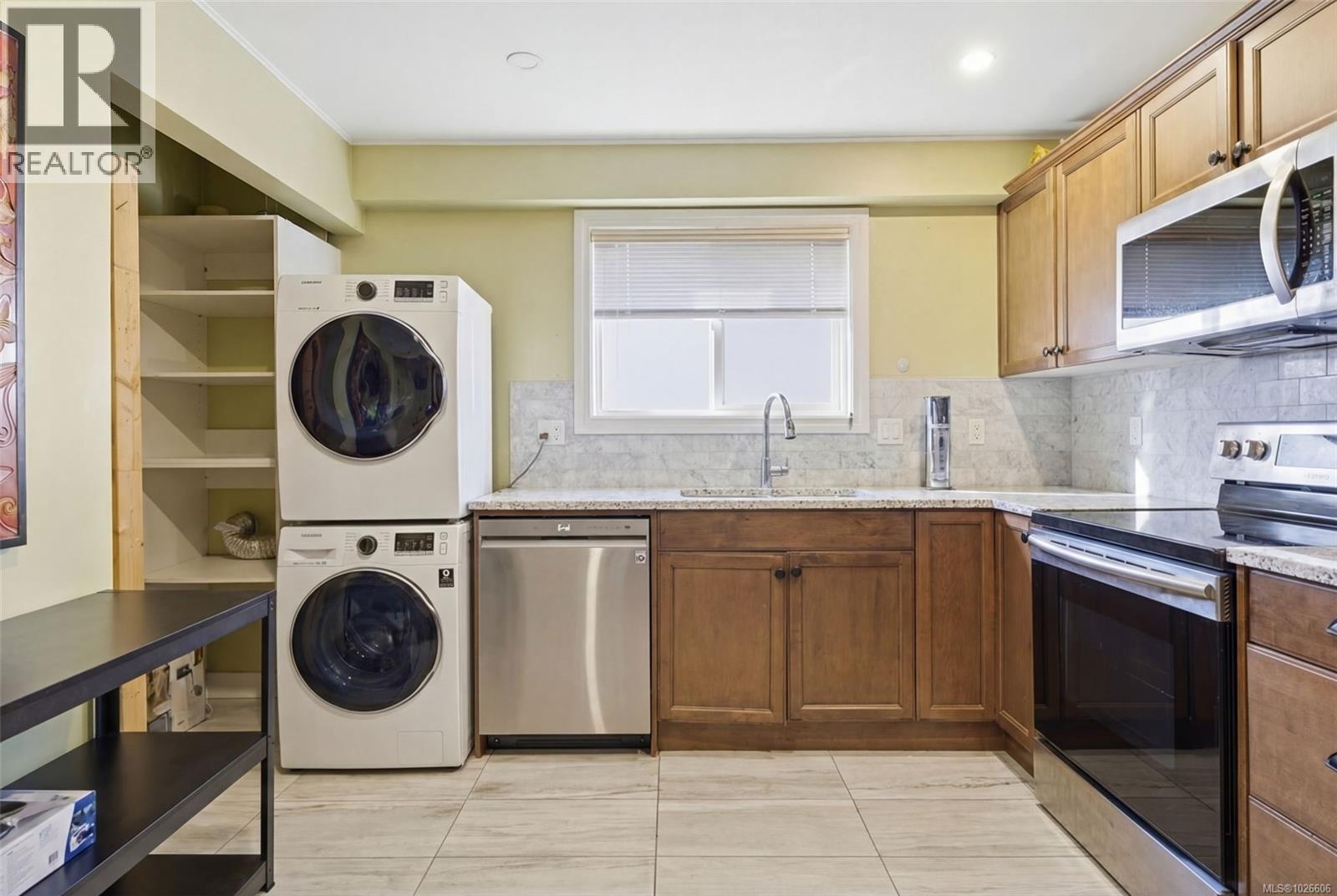  1185 Rock Street, Saanich