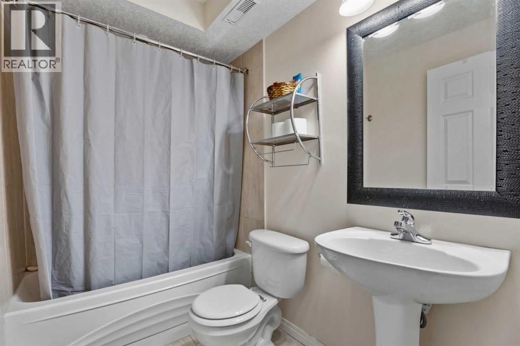 Single Family House for Sale in  Auburn Bay Boulevard SE Auburn Bay Calgary 