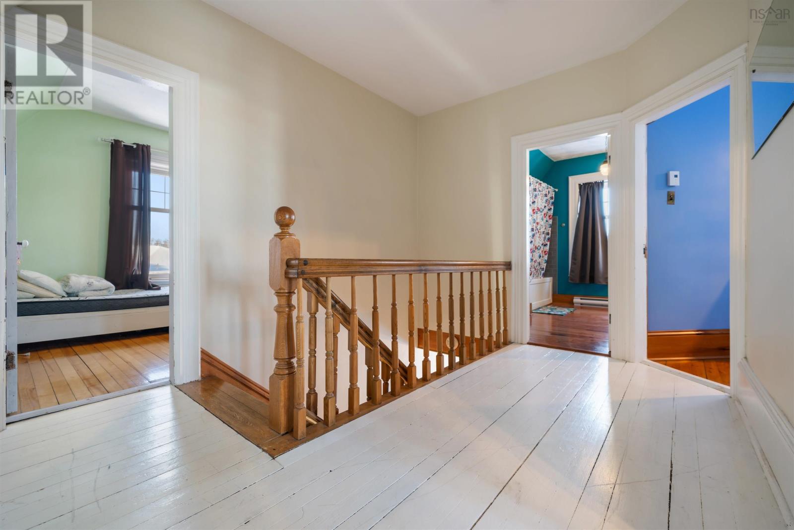 Property 35 of 50 of 251 Victoria Street E