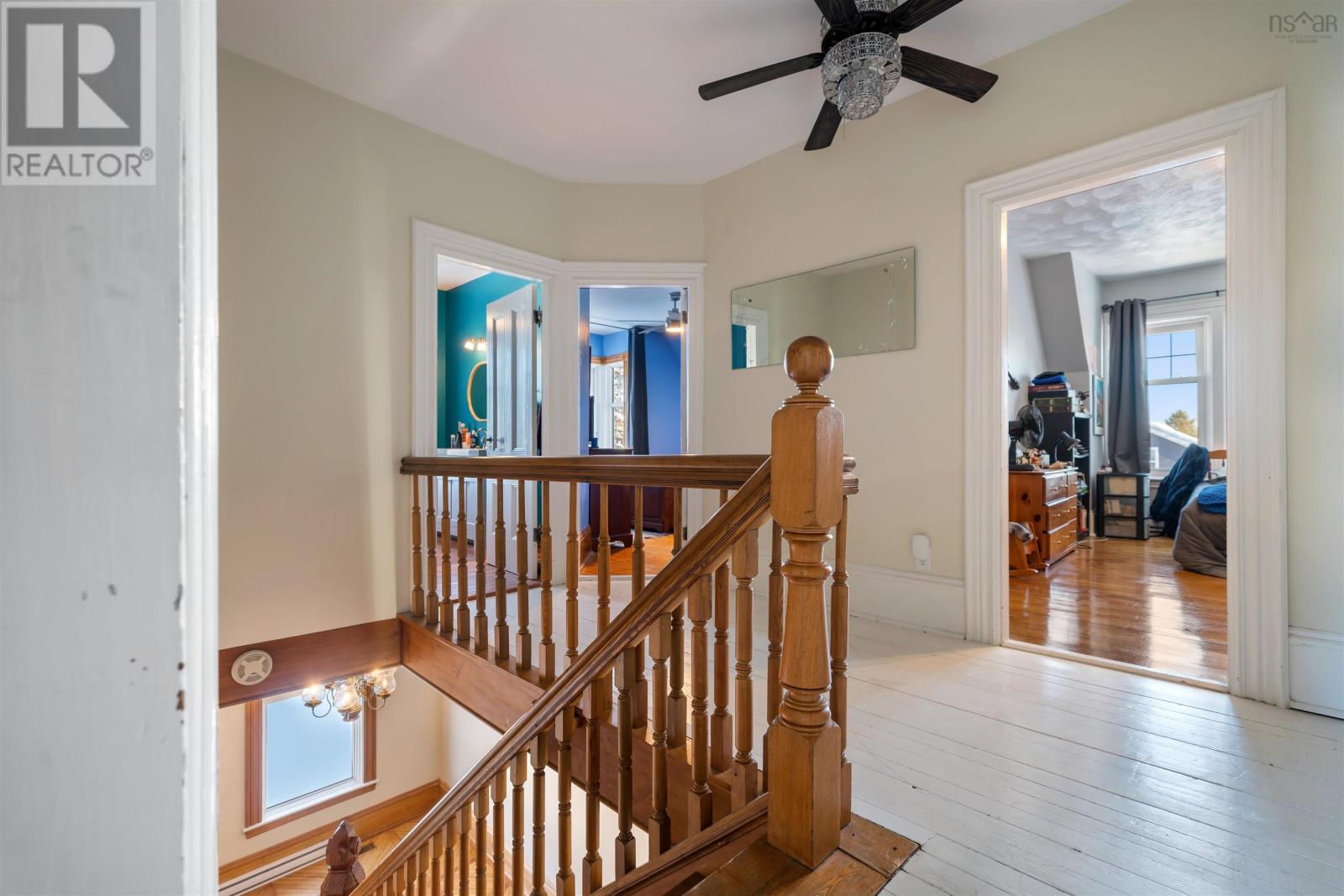 Property 39 of 50 of 251 Victoria Street E