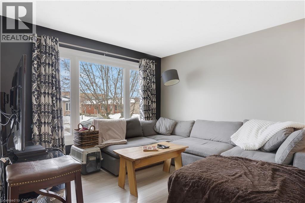 74 BAKERSFIELD photo 5