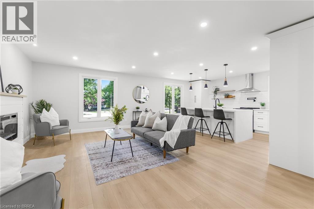 9 VENTNOR Court - Photo 4 of 23, Brantford, Ontario