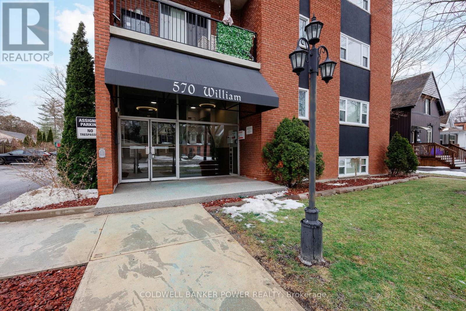 570 William Unit 403 photo 3