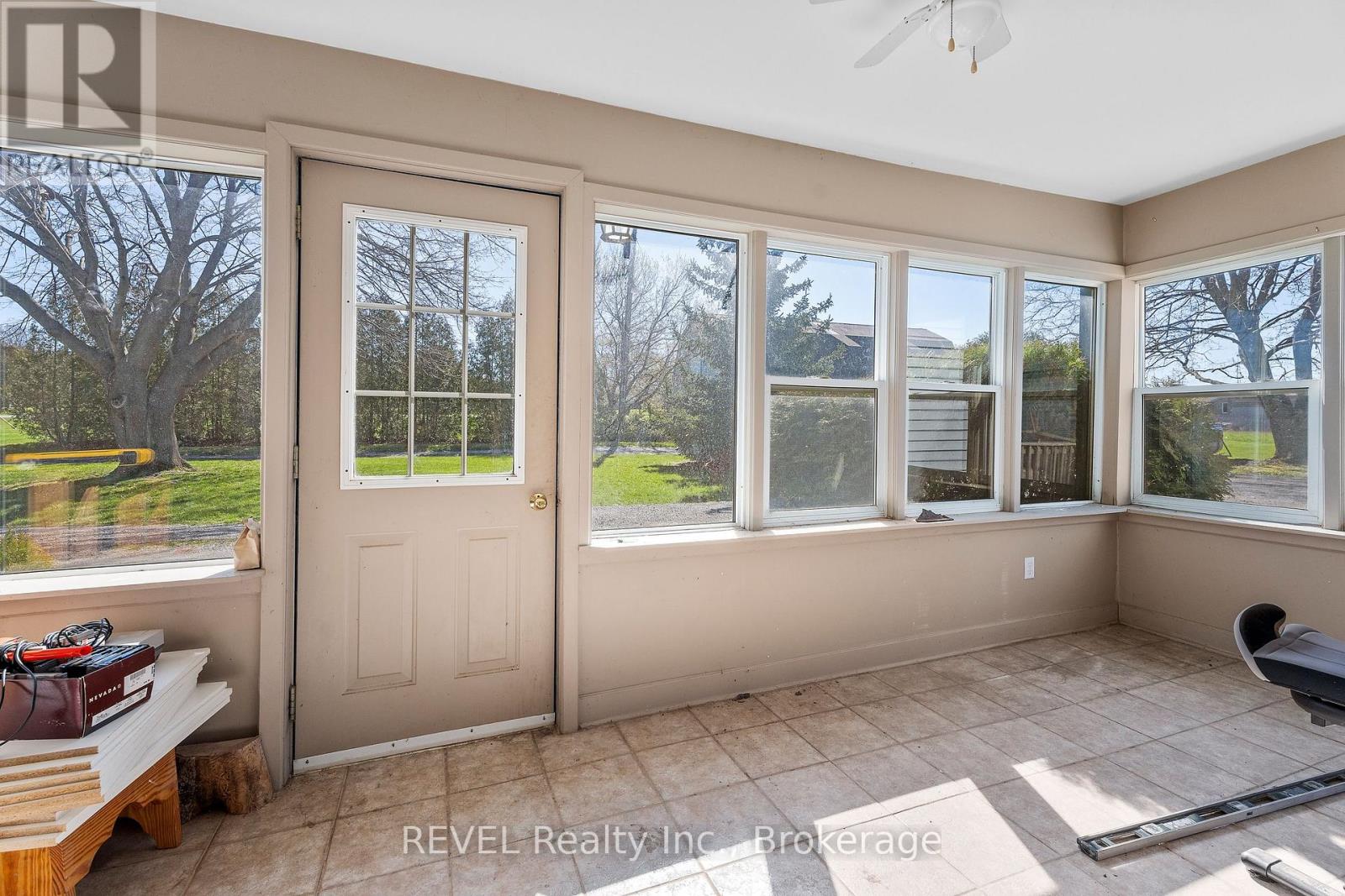 11618 BURNABY ROAD - 16