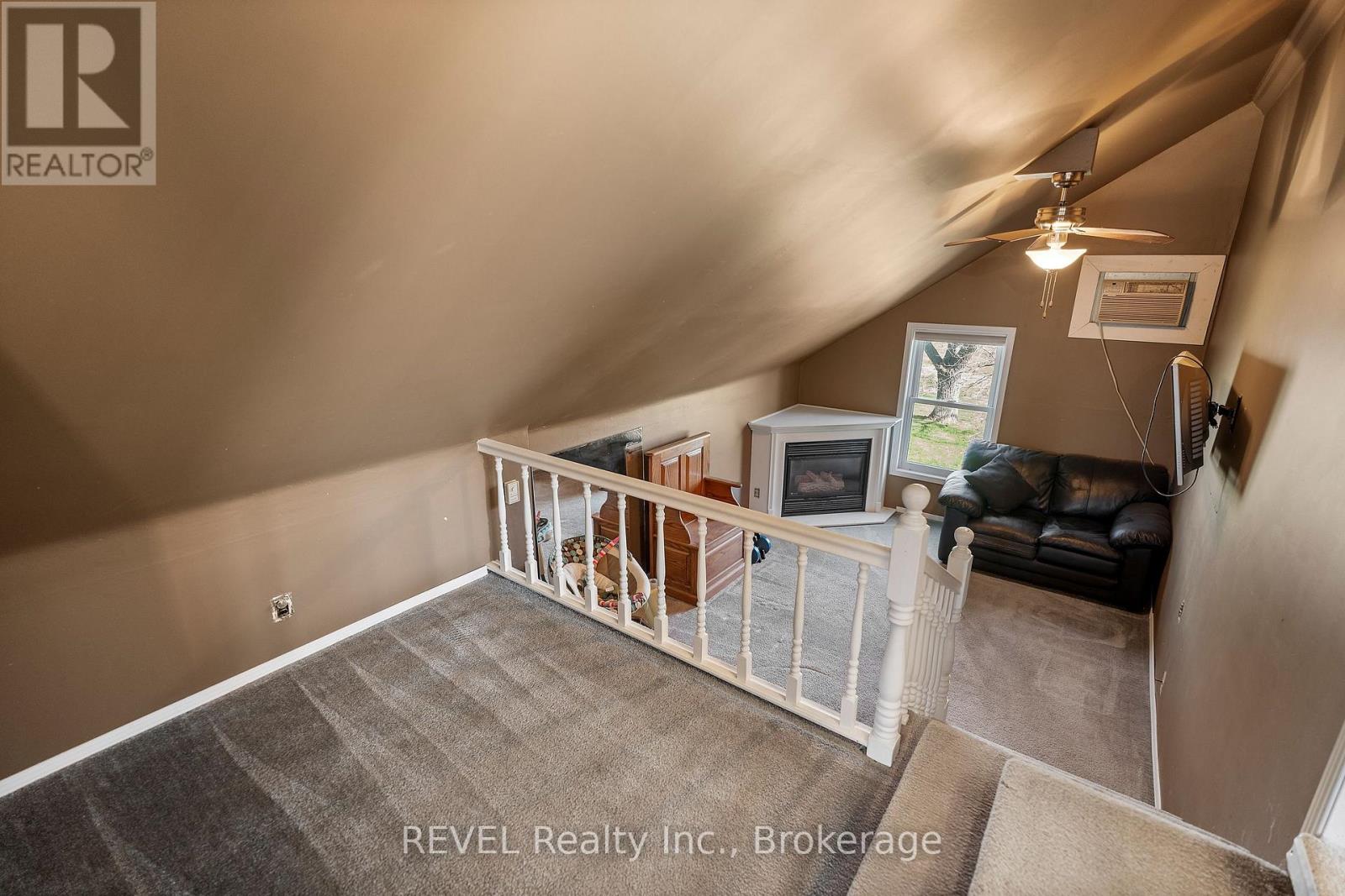 11618 BURNABY ROAD - 18