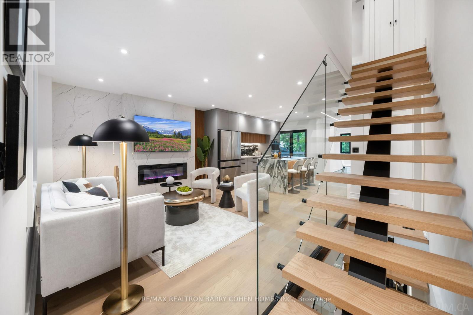 12 FAIRFIELD ROAD - Photo 5 of 33, Toronto (Mount Pleasant East), Ontario