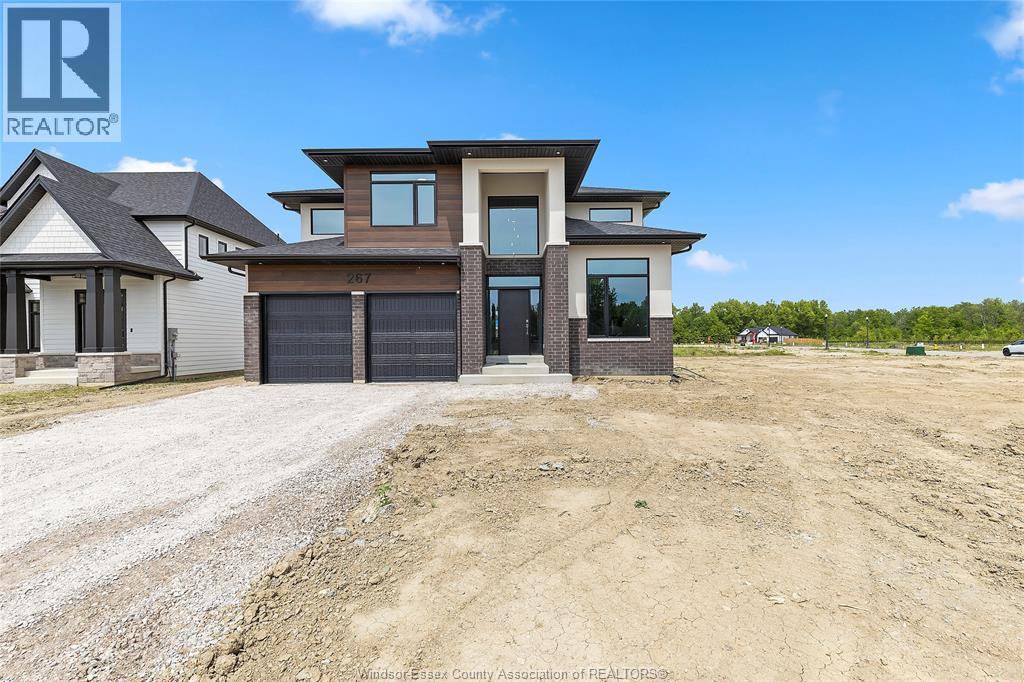 267 JOAN FLOOD - Photo 2 of 39, Essex, Ontario