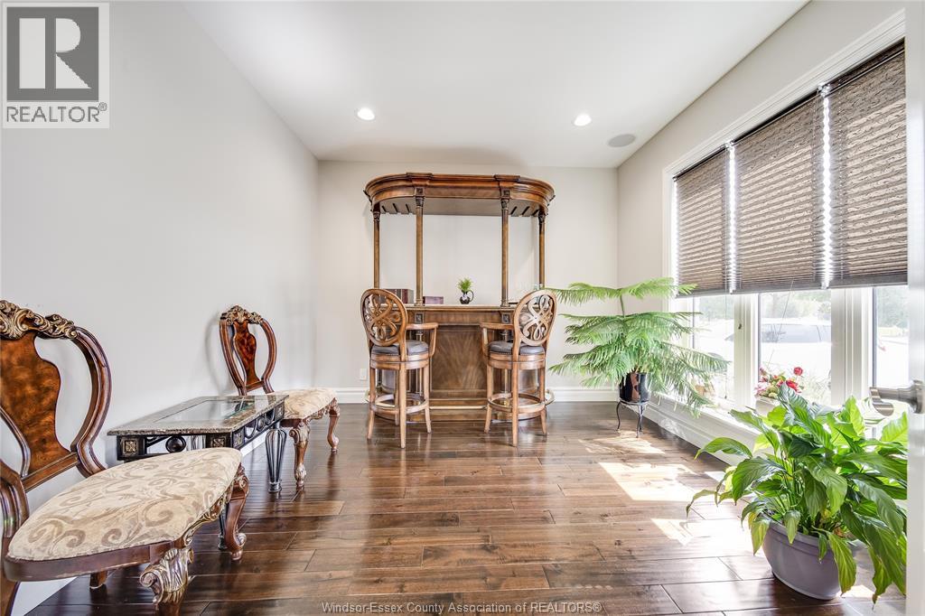 220 SELINA - Photo 4 of 50, Lakeshore, Ontario