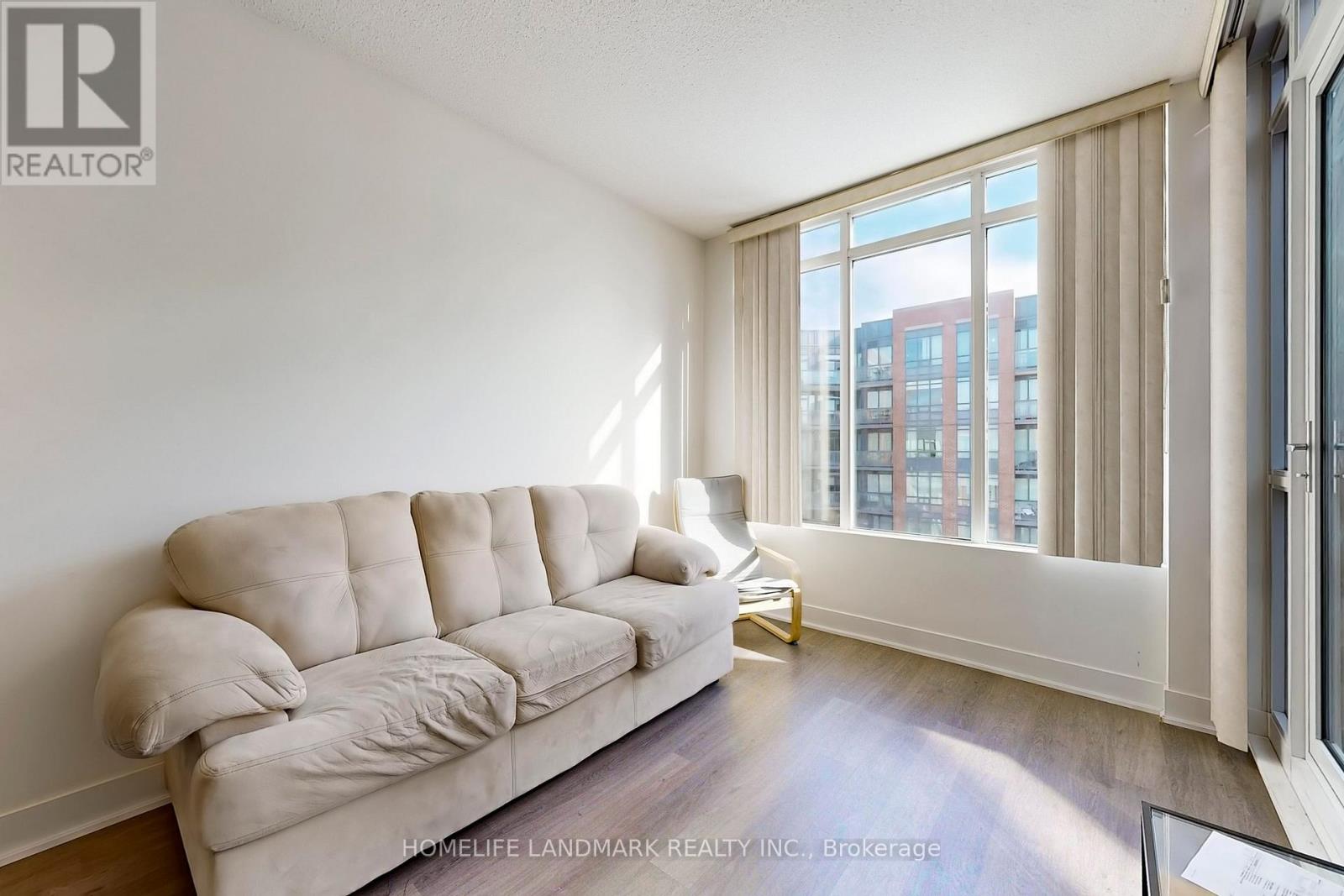 #513 7608 YONGE STREET - 10