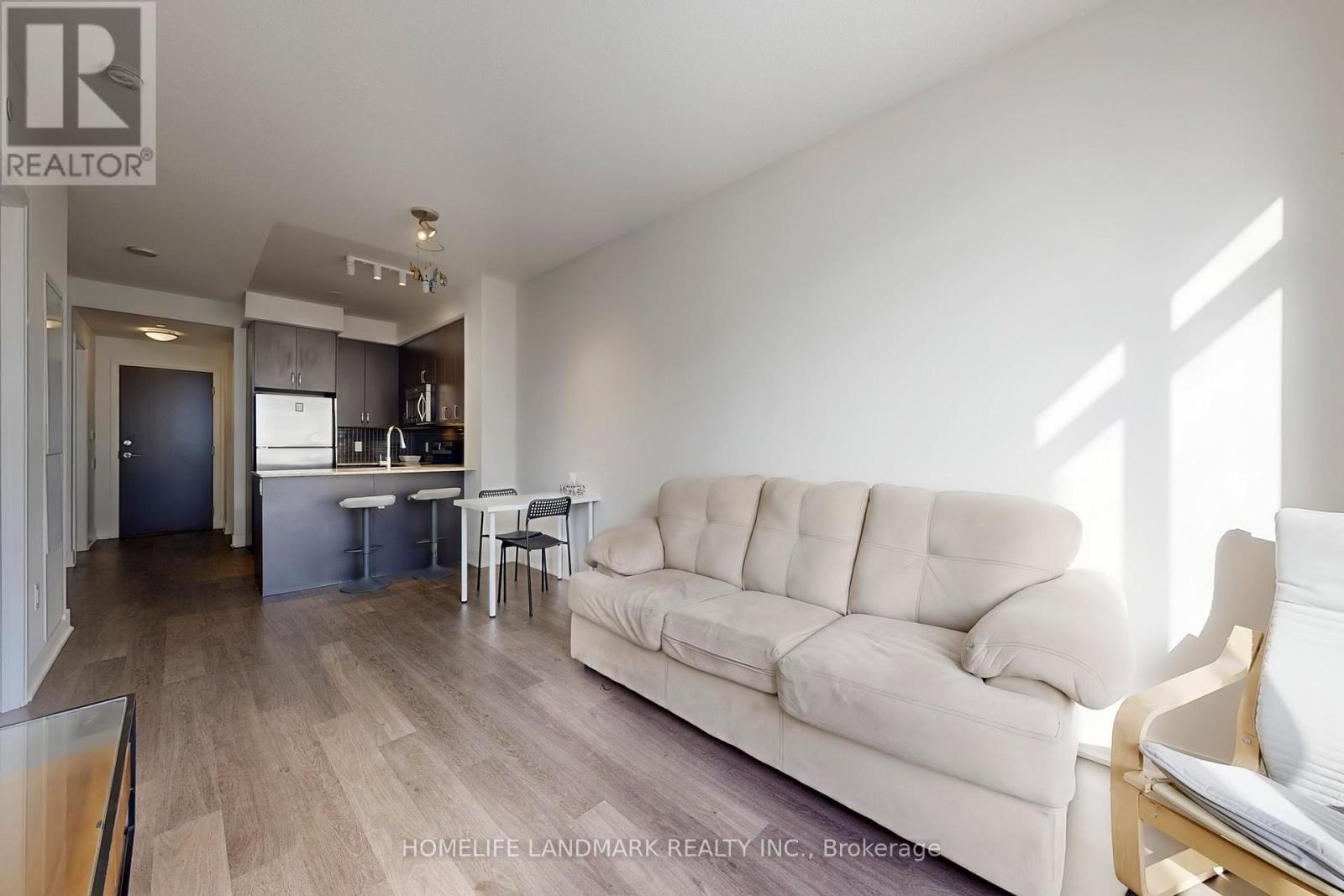 #513 7608 YONGE STREET - 13