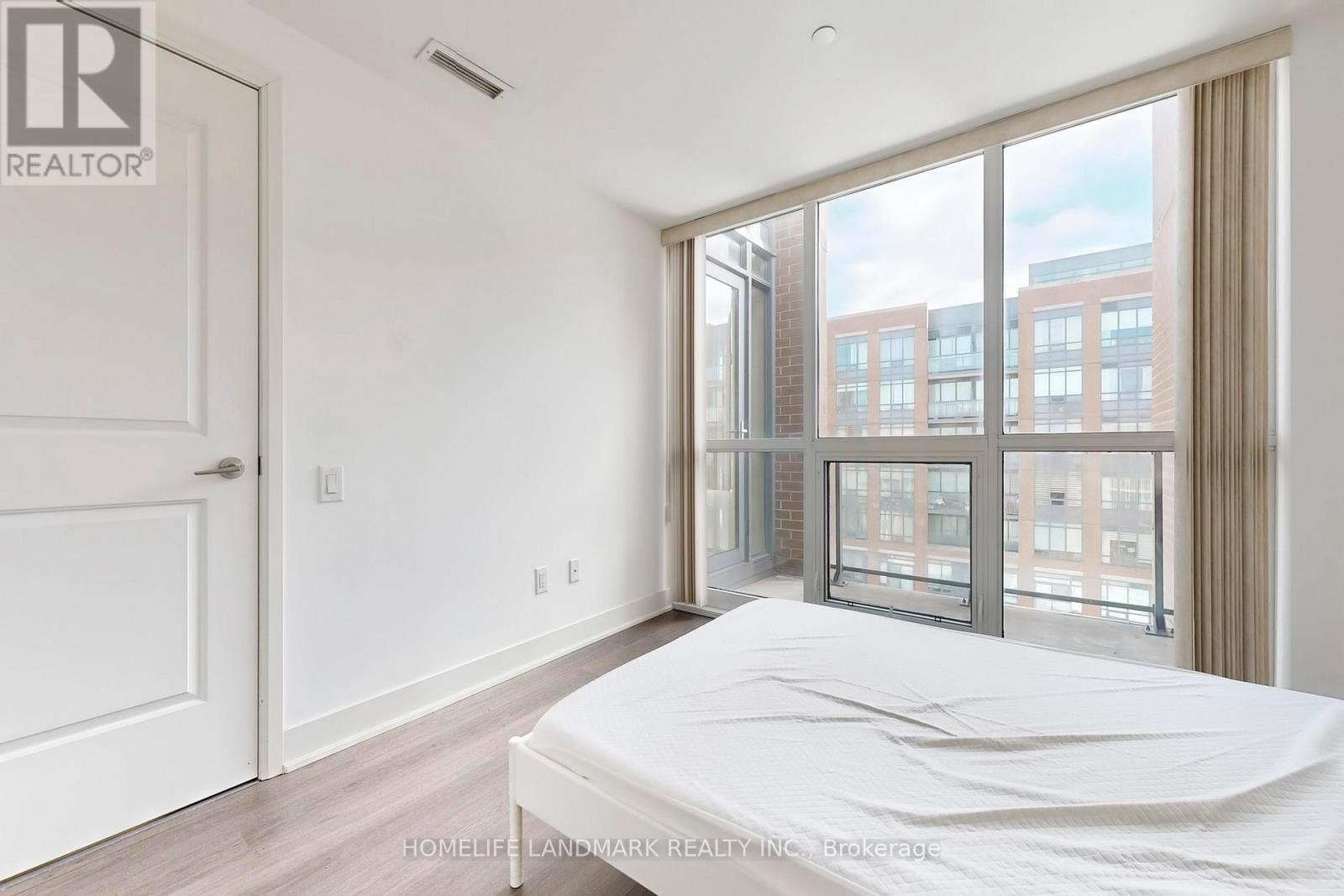 #513 7608 YONGE STREET - 24