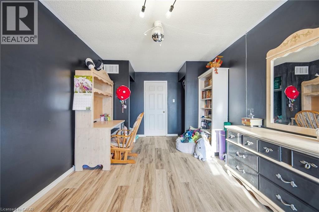 6945 GRACEFIELD DRIVE - 34