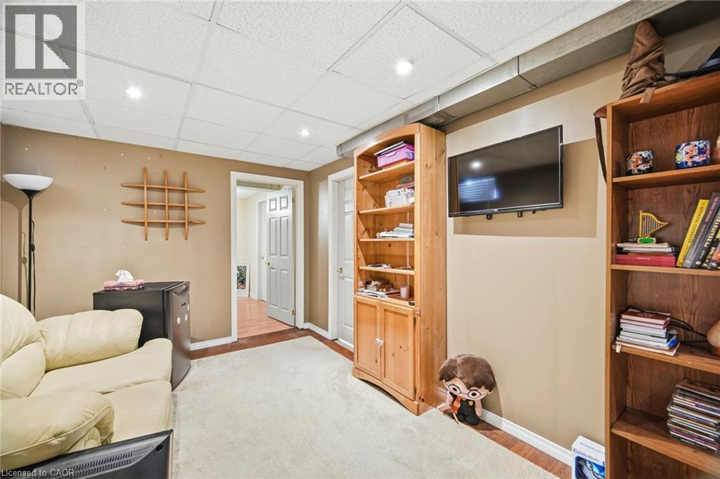 6945 GRACEFIELD DRIVE - 41