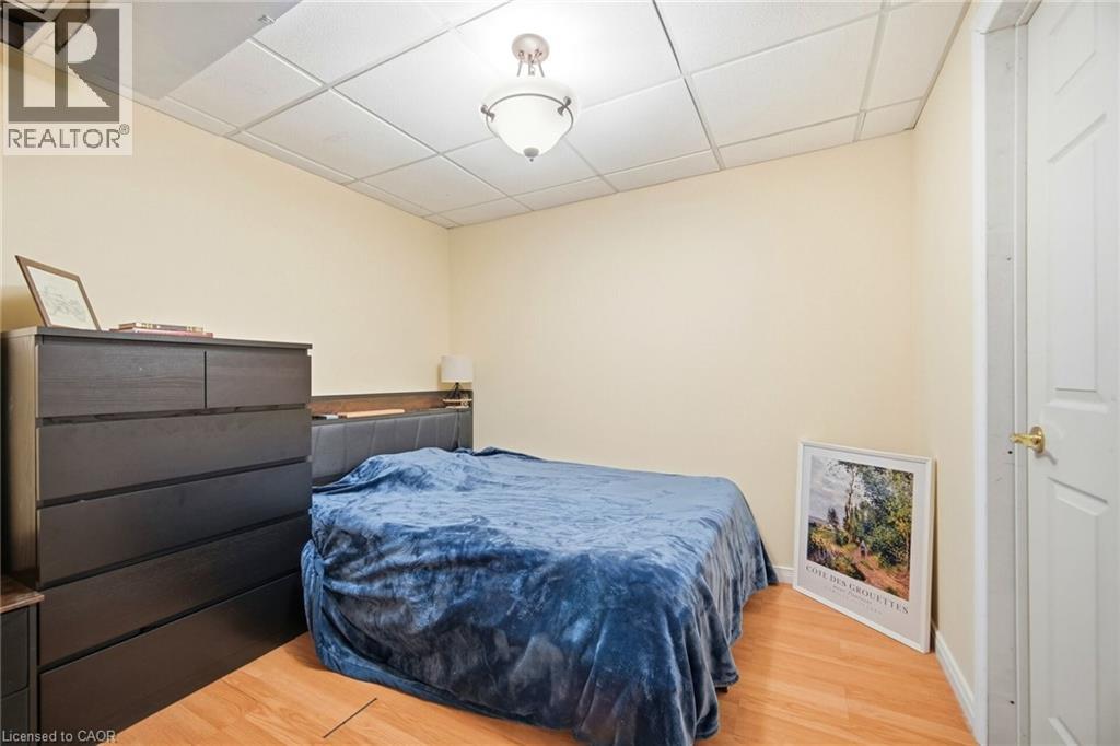 6945 GRACEFIELD DRIVE - 42