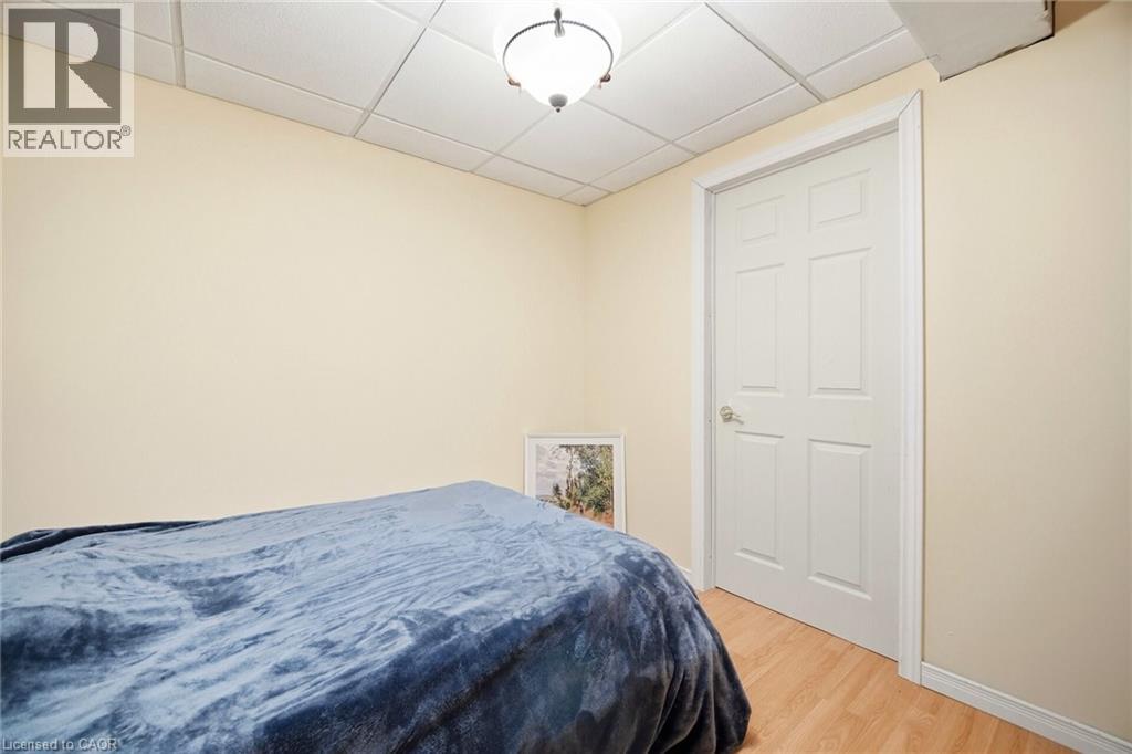 6945 GRACEFIELD DRIVE - 44