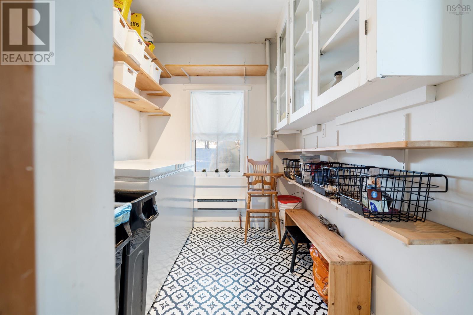 Property 15 of 49 of 8671 Highway 2