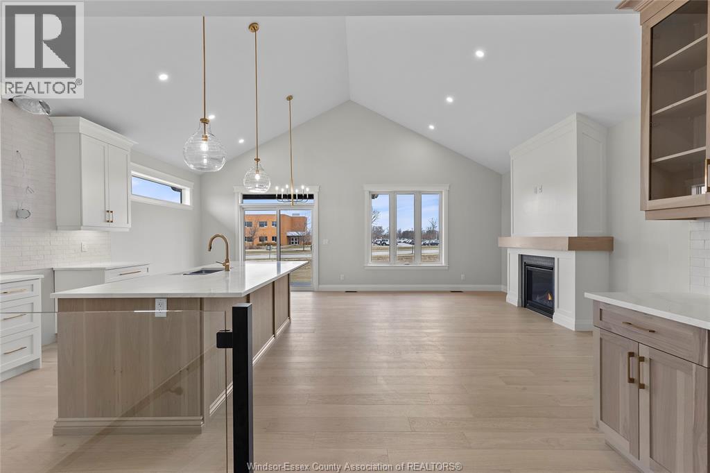 516 ORSINI - Photo 4 of 36, Lakeshore, Ontario