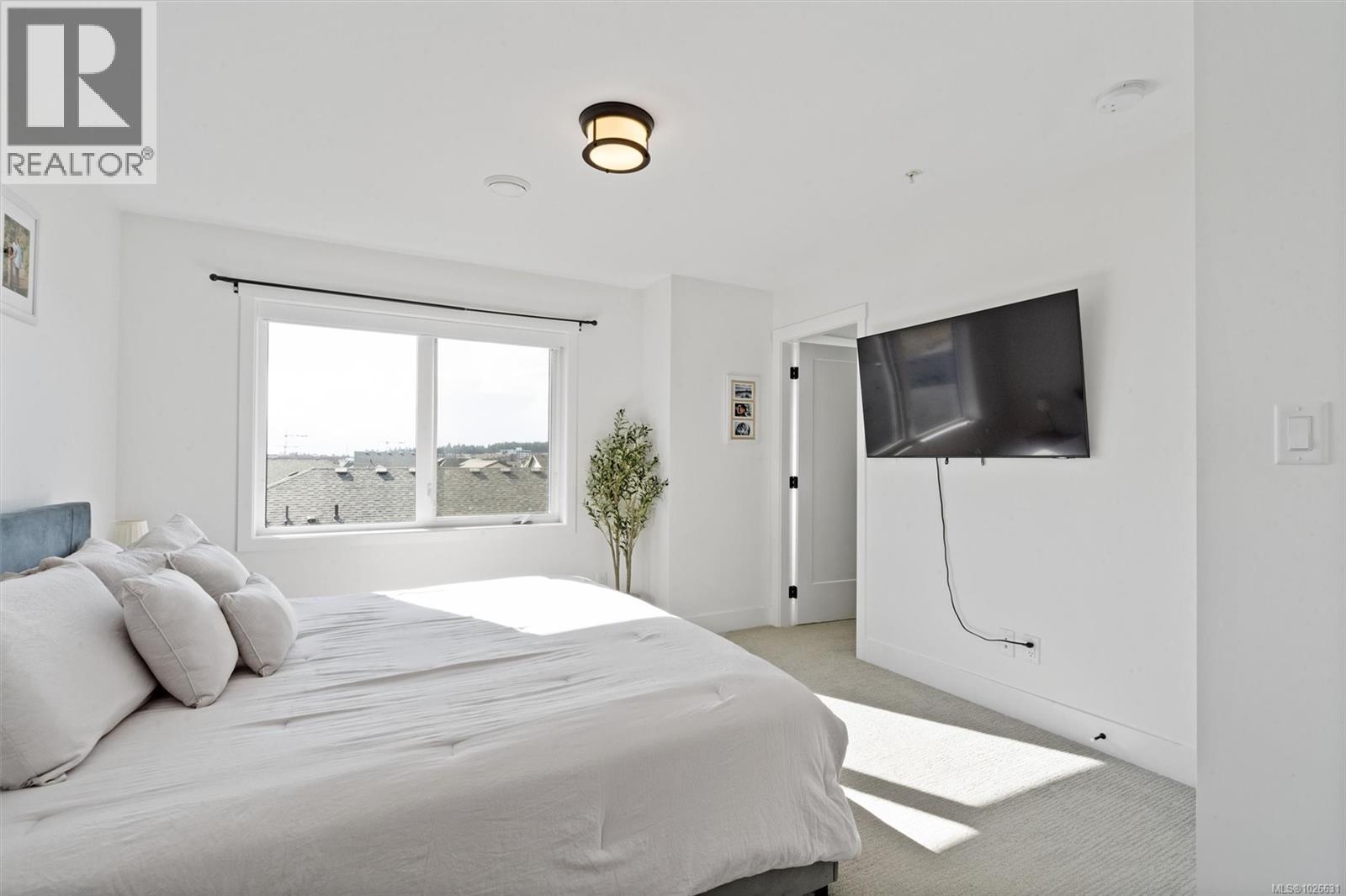 #68 255 CASPIAN DR - 7