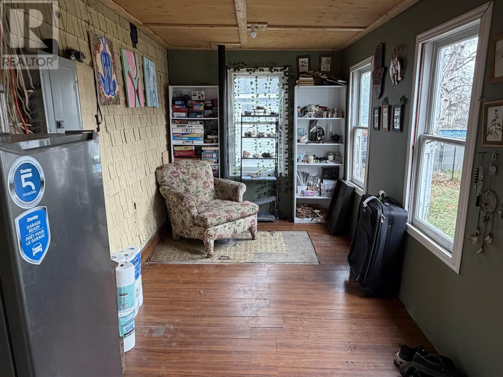 Property 11 of 20 of 2149 Cowan Street