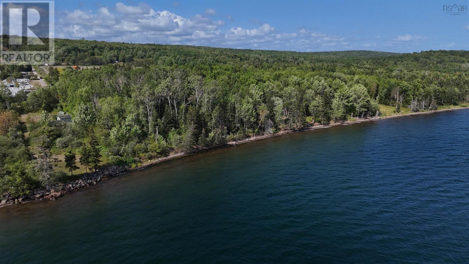 Property 5 of 9 of 23-1 105 Highway