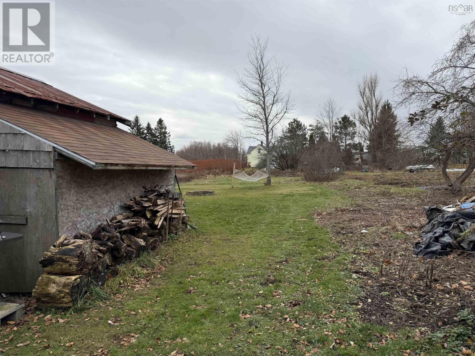 Property 18 of 20 of 2149 Cowan Street