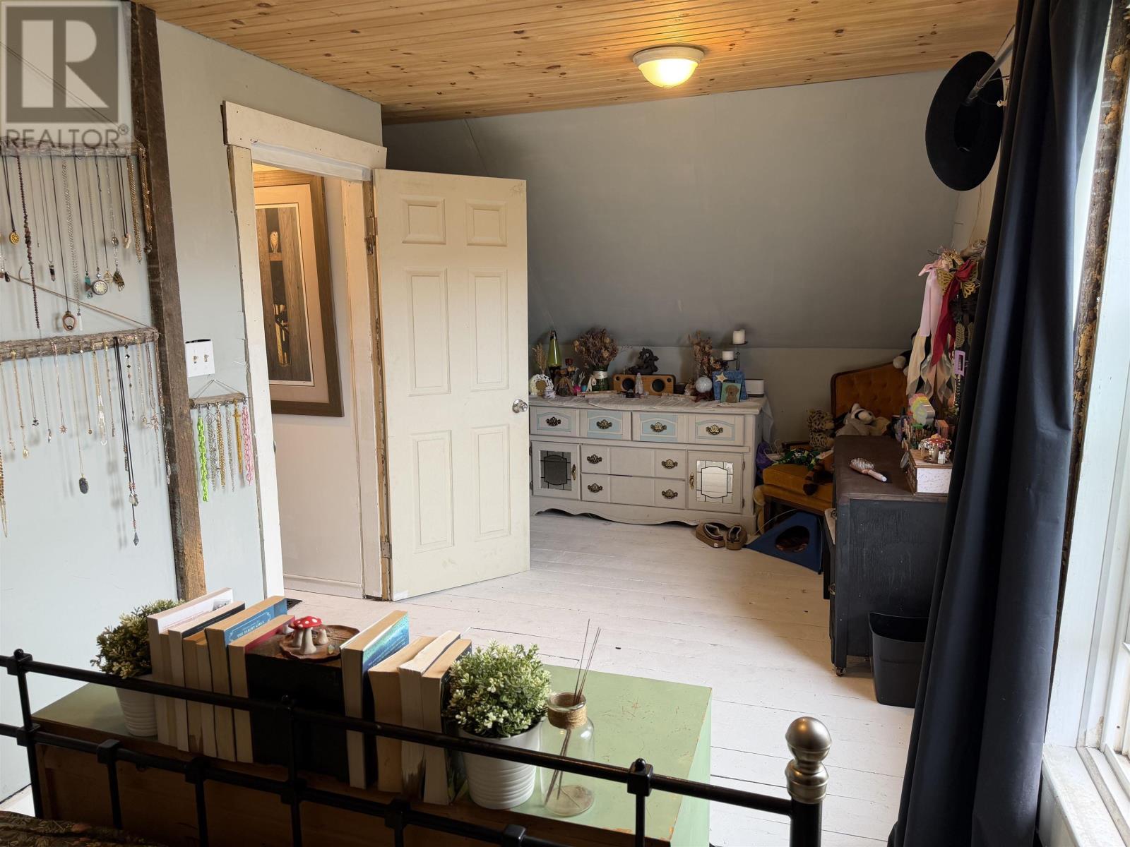 Property 13 of 20 of 2149 Cowan Street