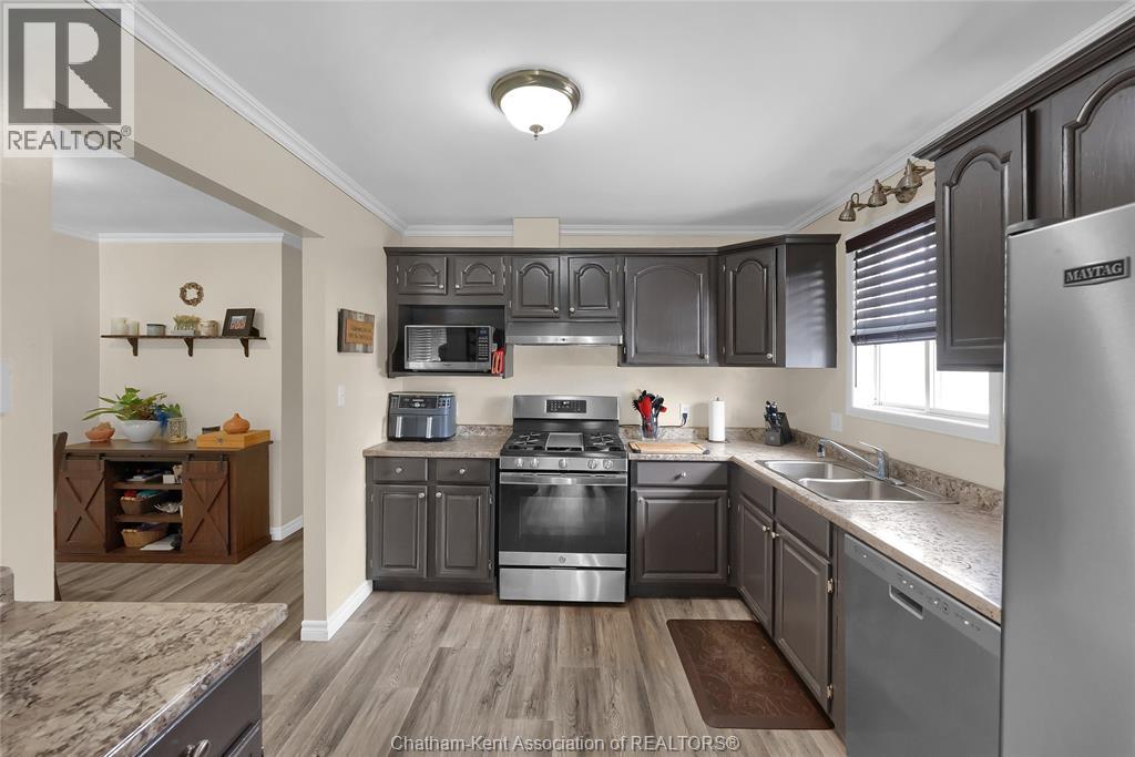 104 Bruinsma AVENUE - Photo 4 of 48, Wallaceburg, Ontario