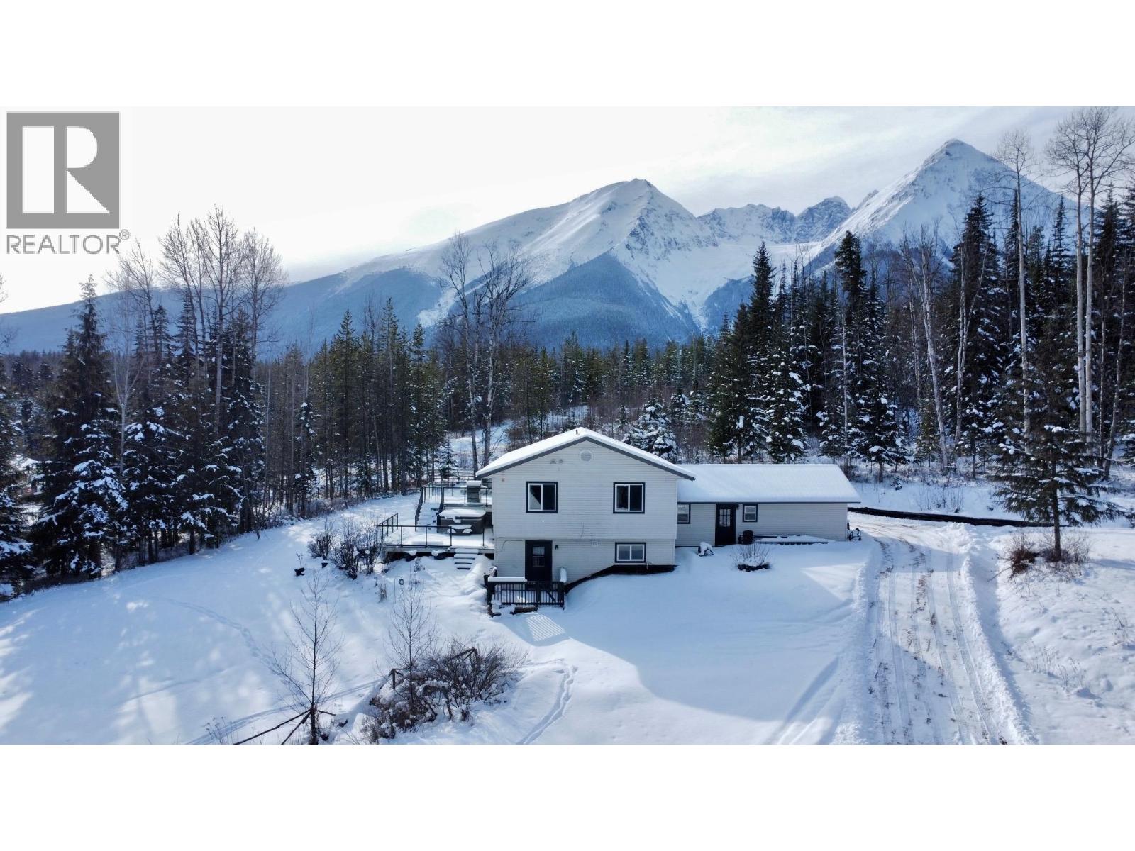 9670 HORLINGS Road, Smithers