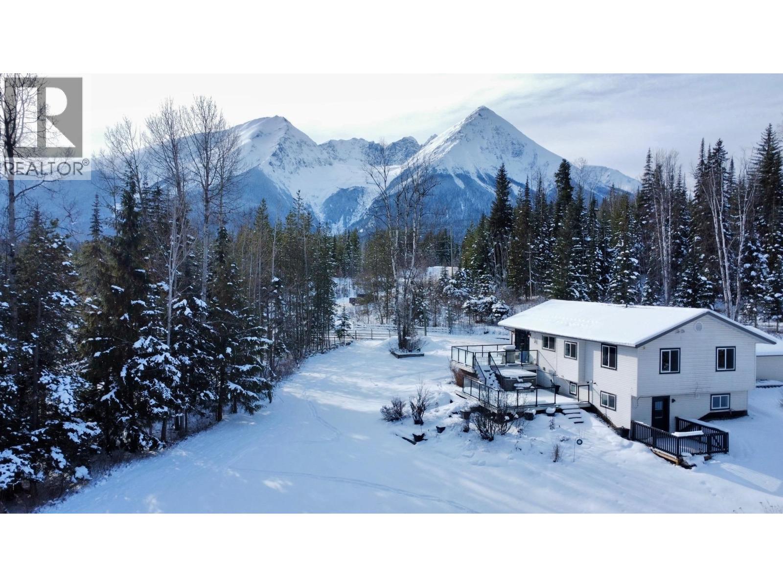 9670 HORLINGS Road, Smithers