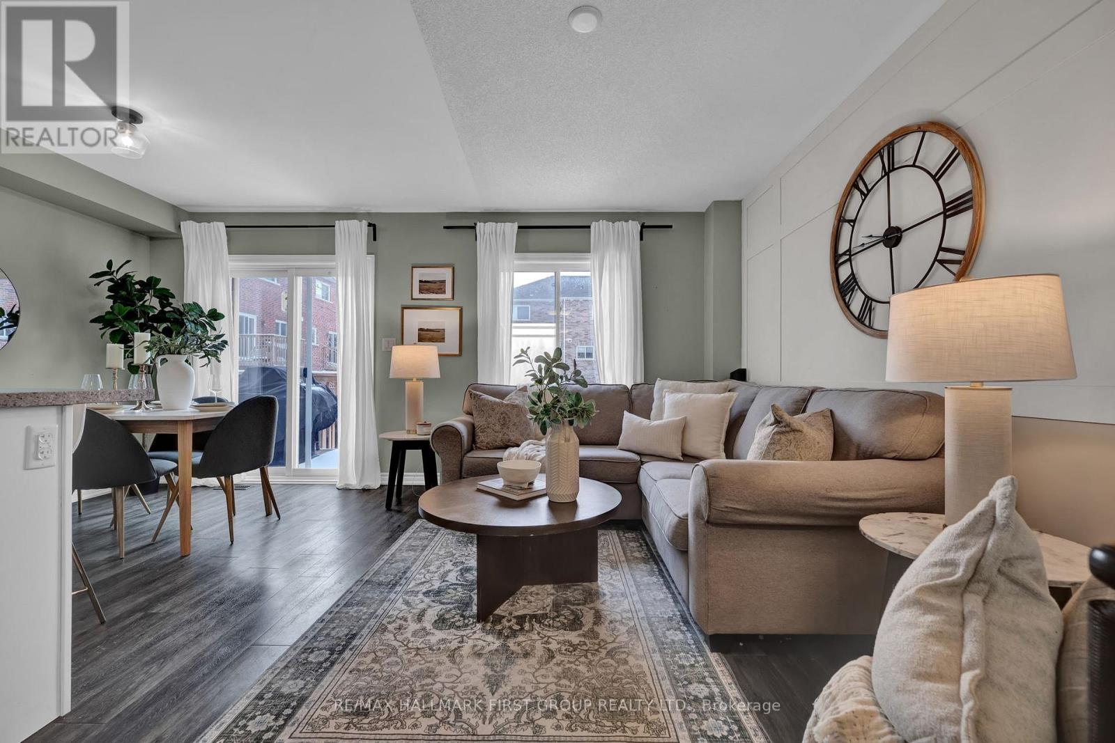 10 Ken Bromley photo 3